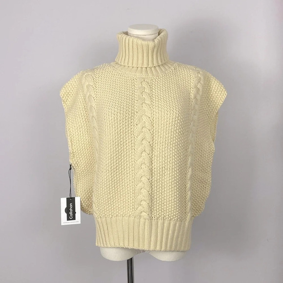 Callahan Sweaters - Callahan Knitwear Cream Turtleneck Sweater size Medium New